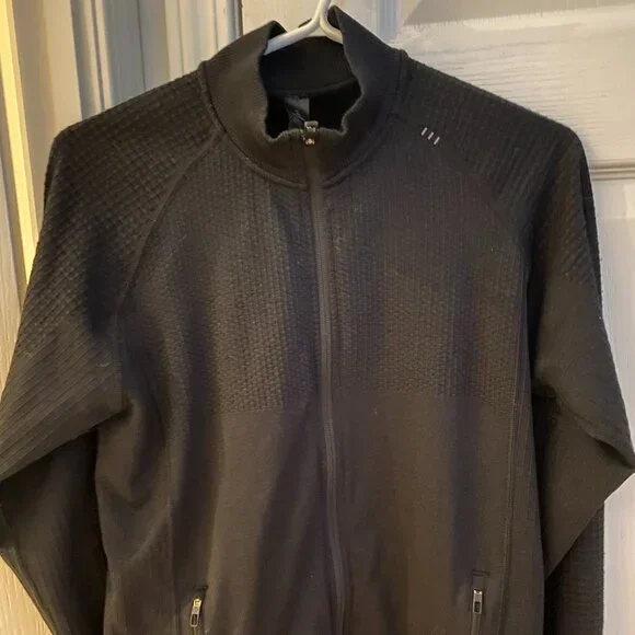 Lululemon Men's Black Zip Sweater - Mock turtleneck - Medium - Picture 6 of 7